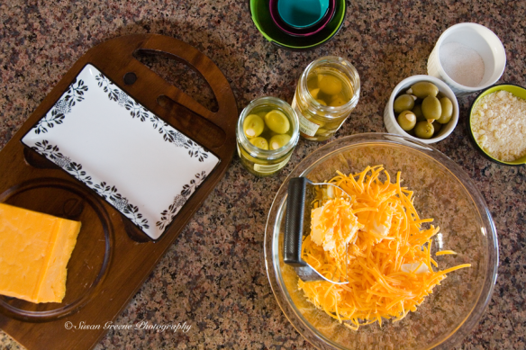 olive cheese ball appetizer ingredients